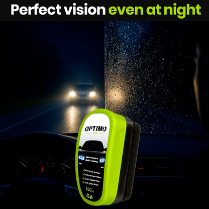 Optimo™ PRO Hydrophobic Sponge used on a car windshield - clear, glare-free vision even at night in the rain. Safe driving thanks to the hydrophobic treatment's water-repellent and anti-fog effect.